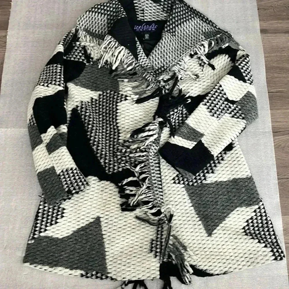 [M]Icelandic Design Wool Blend Black White Colorblock Fringed Blazer Cardigan